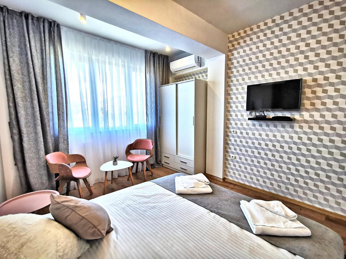 Guest Rooms Denicija Skopje Exterior photo