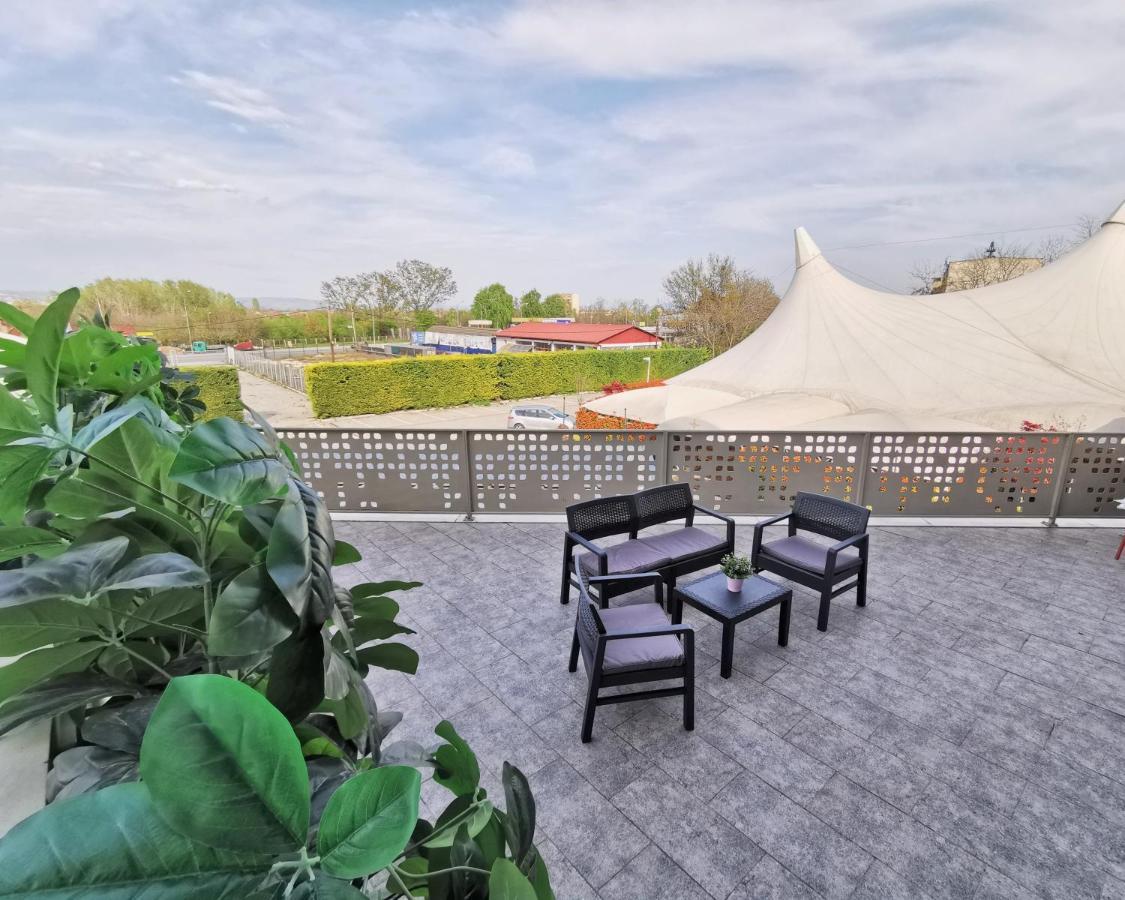 Guest Rooms Denicija Skopje Exterior photo